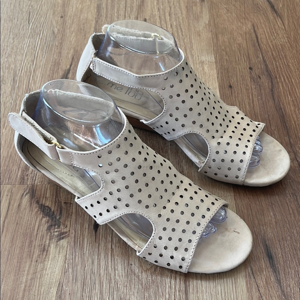 Me too leather perforated wedge sandals, size 9.5
